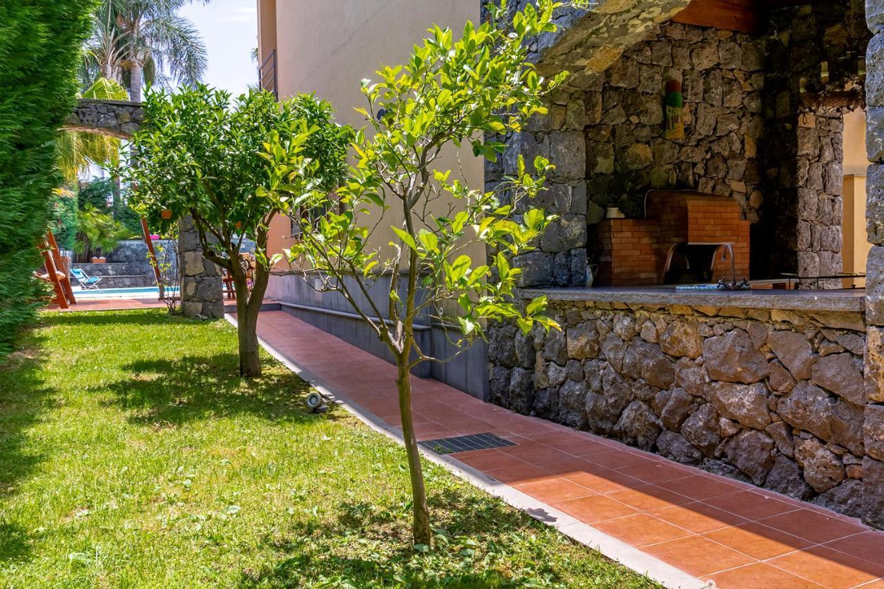 Villa Magdalena Aci SantʼAntonio Exterior foto